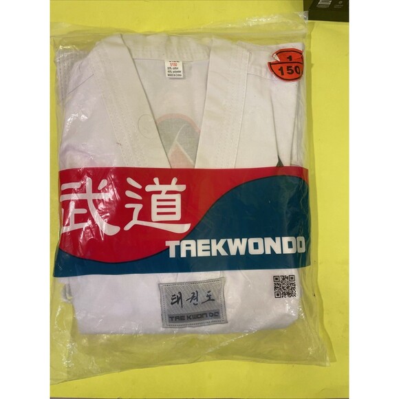 Taekwondo White Uniform Outfit Top and Pants Sash 1/150 New in Package - Picture 1 of 4